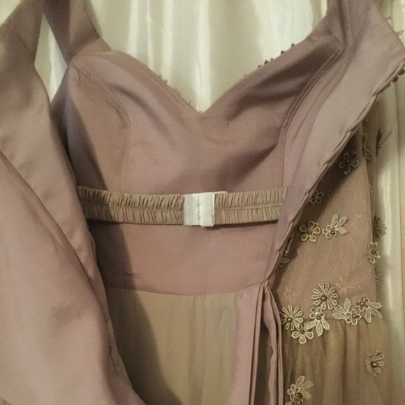 NEW CLASSIC-Romantic style ball gown size 8 - Picture 2 of 5